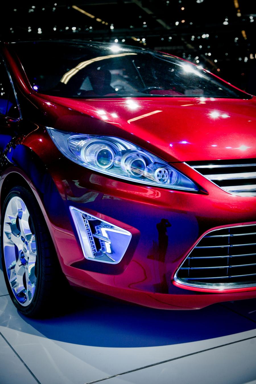  Ford Fiesta Sedan 2009 года  (фото 6 из 12)